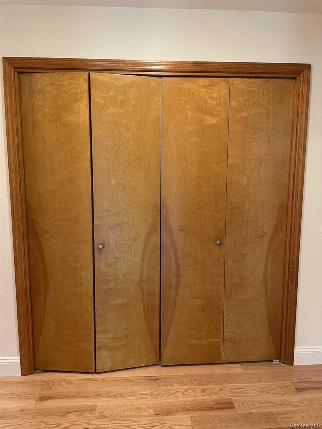 Building Photo - 65 N Chestnut St