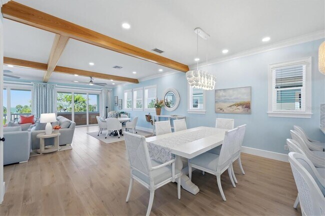 Building Photo - 113 Aqua Ln