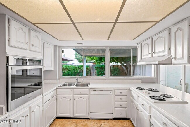 Building Photo - 7849 N 49th Ave