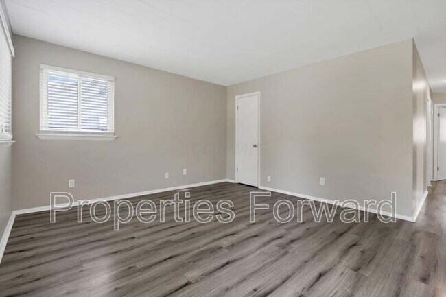 Building Photo - 2779 Woodgrove Dr