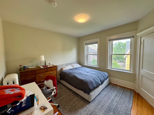 Building Photo - 176 Naples Rd