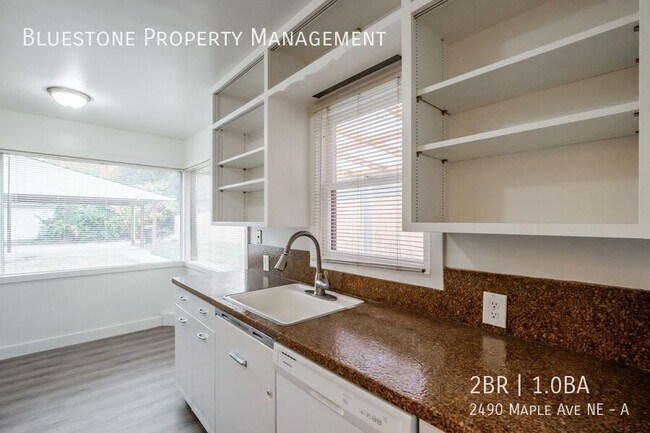 Building Photo - 2490 Maple Ave NE