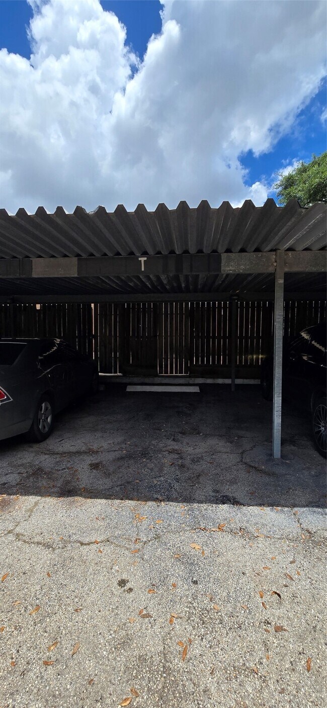 Building Photo - 7918 Prestwood Dr