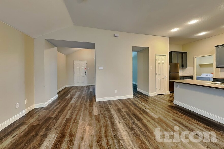 Building Photo - 12608 Summerwood Dr