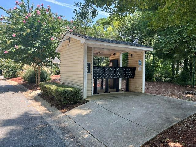 Building Photo - 910 Augusta Dr