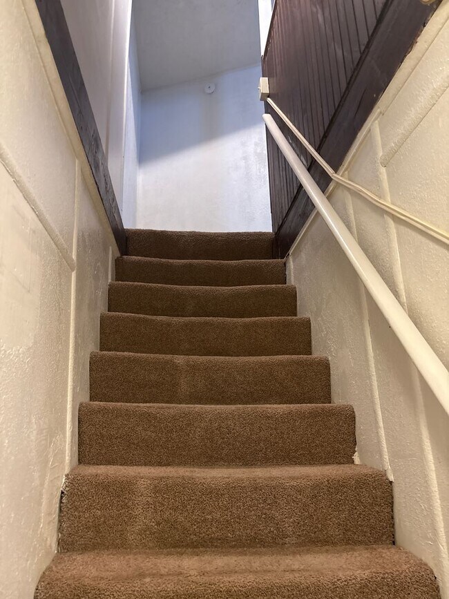 Building Photo - Spacious 2+ Bedroom Apartment-York City SD