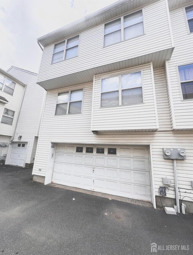 Building Photo - 790 Harbortown Blvd