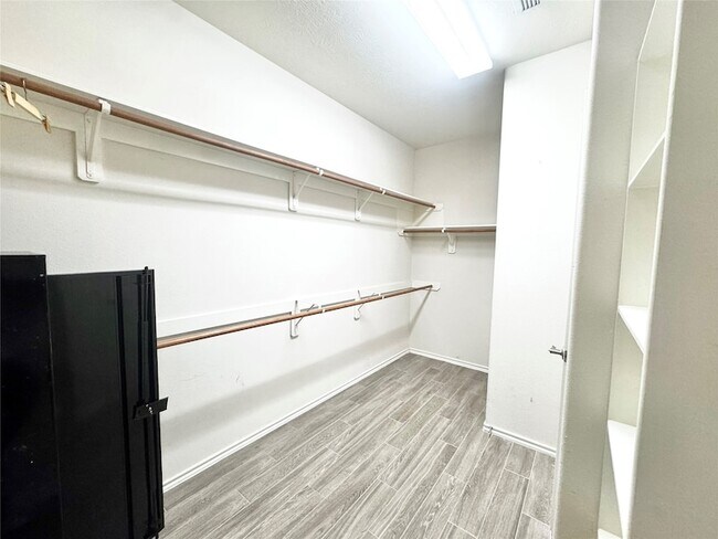 Building Photo - 14 Harbinger Ct