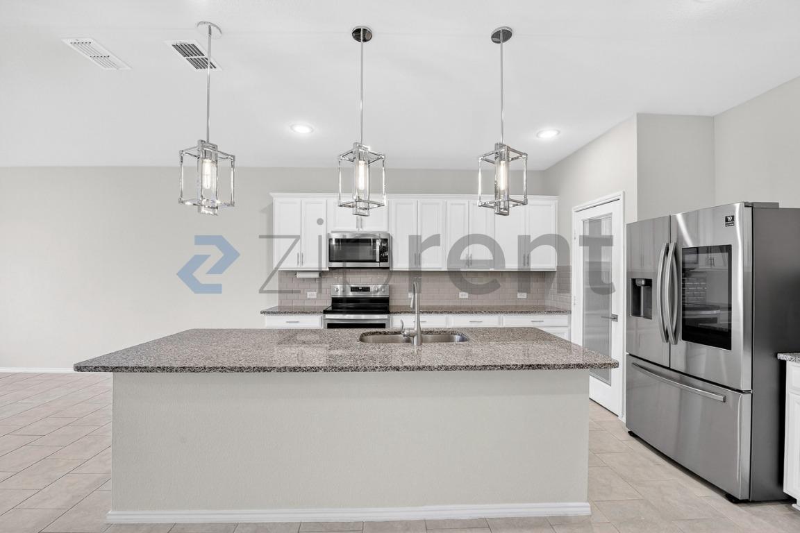 Building Photo - 504 Banbury Ct