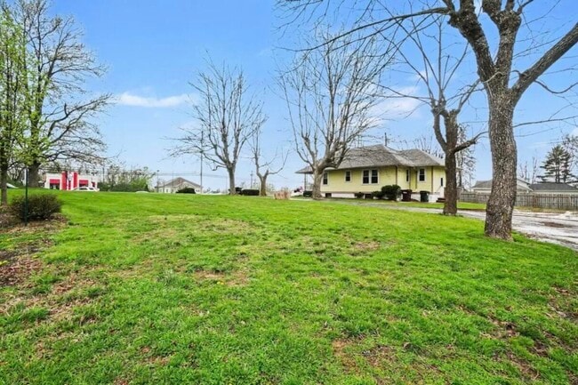 Building Photo - 7706 Alexandria Pike
