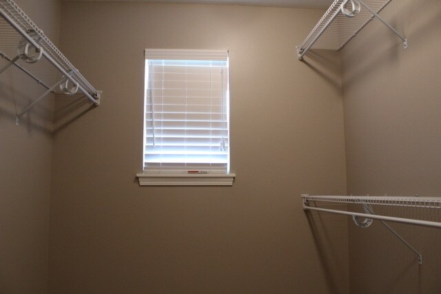 Building Photo - Beautiful 3 Bedroom, 2 Bath home for rent, short drive to Ft. Riley!