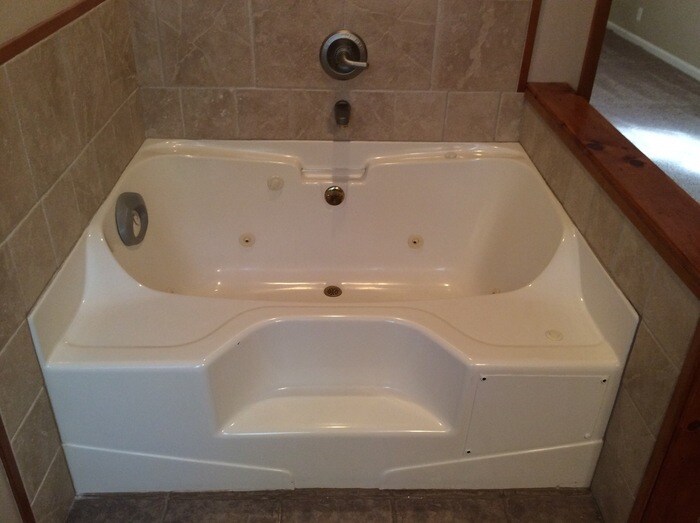 Building Photo - 4944 Tremont Dr NE