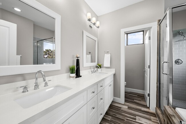 Building Photo - 717 Morris St