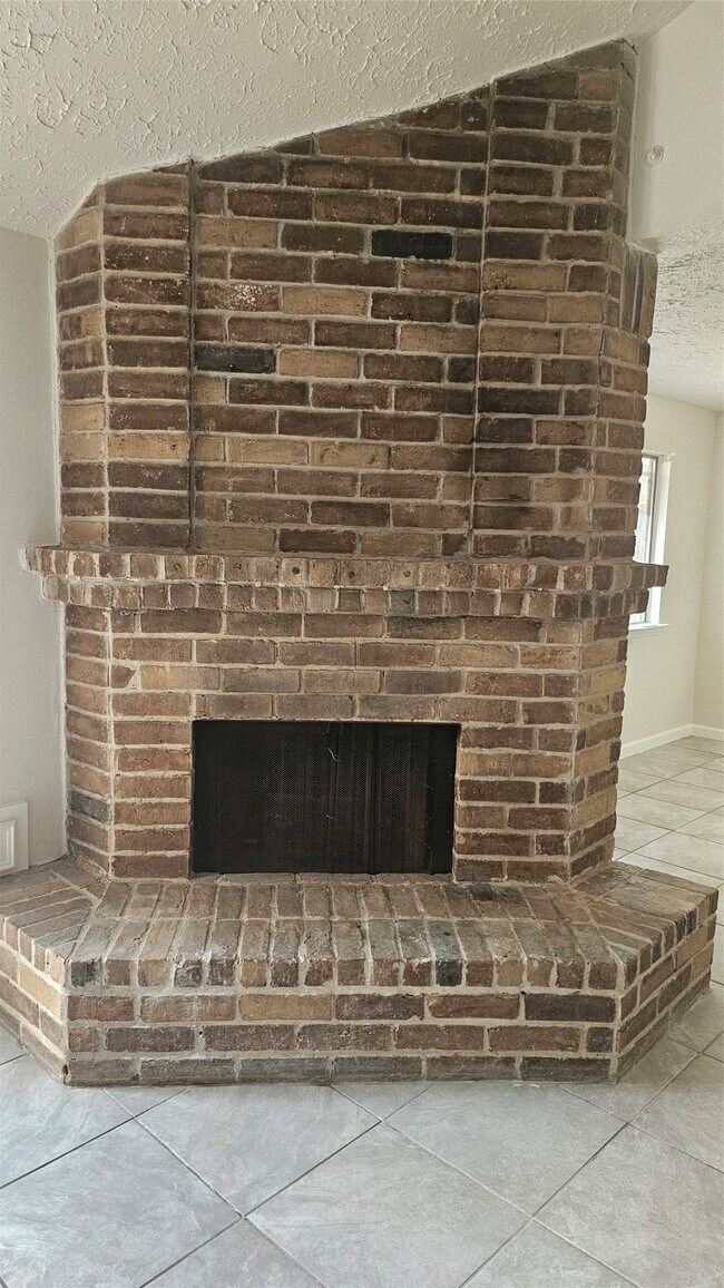 Building Photo - 2610 Strait Ln