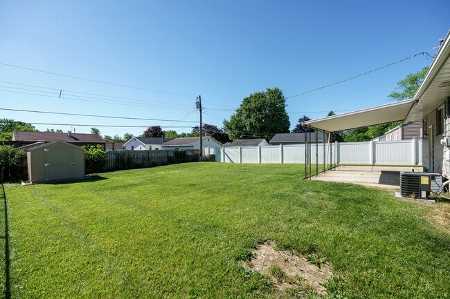 Building Photo - 346 Lawver Ln