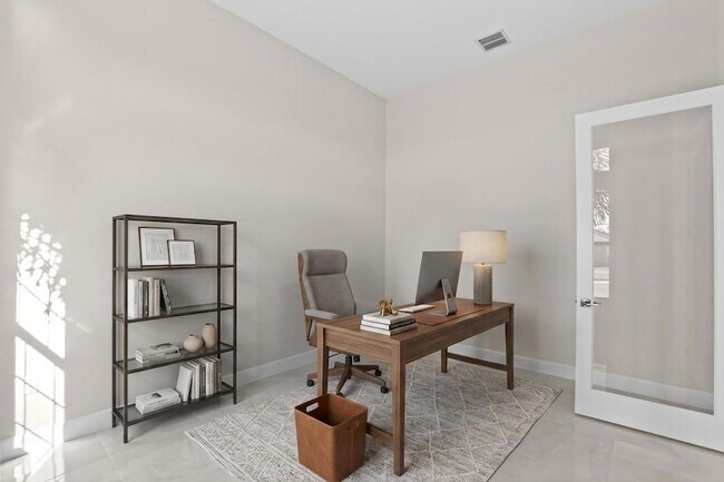 Building Photo - 14823 Wildwood Cir
