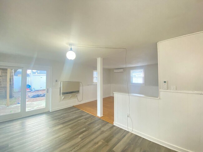 Building Photo - 30 Thorwald Ave