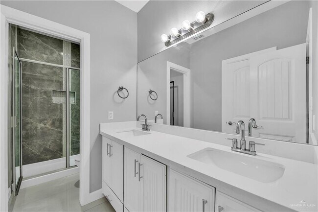 Building Photo - 24 N 24th St