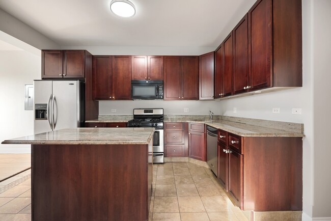 Building Photo - 3428 N Damen Ave