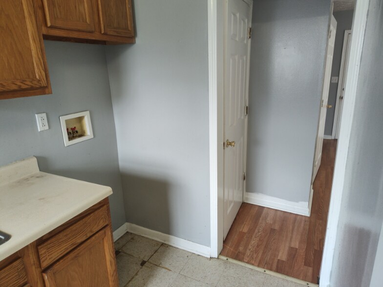 Building Photo - 14 N Ritchie Ave