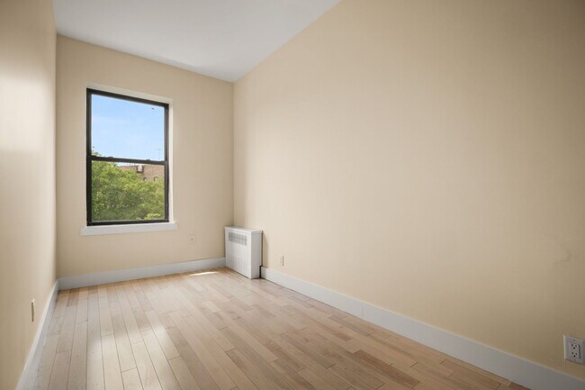 Building Photo - 853 St Nicholas Ave