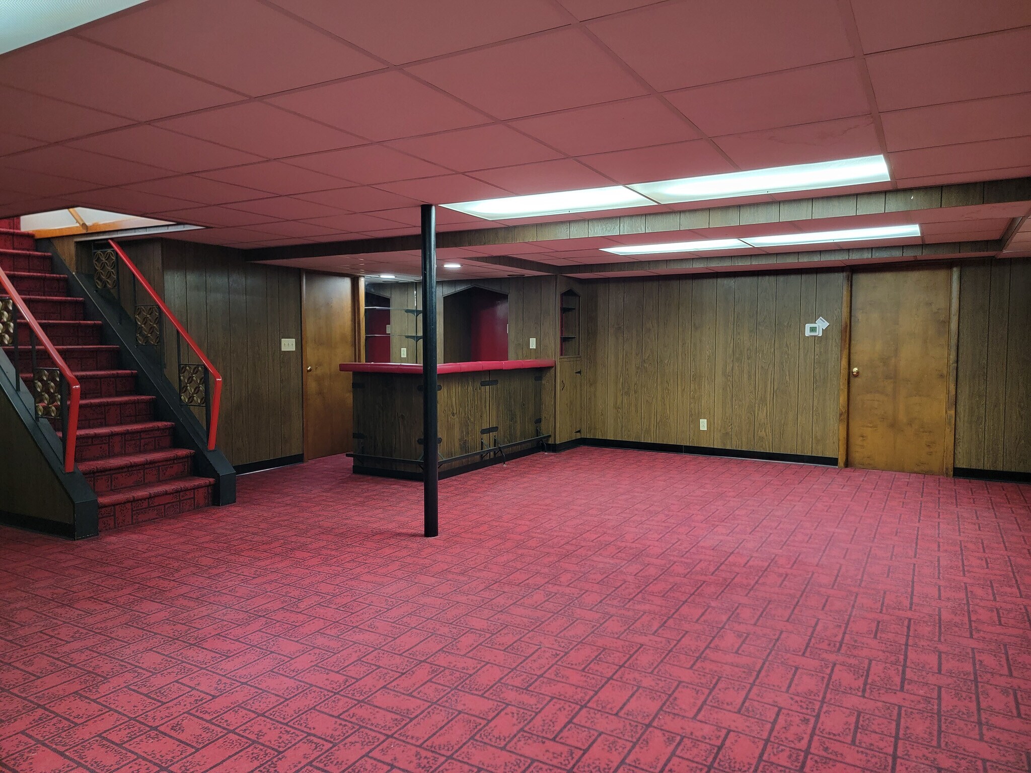 Building Photo - 137 N Hoover St