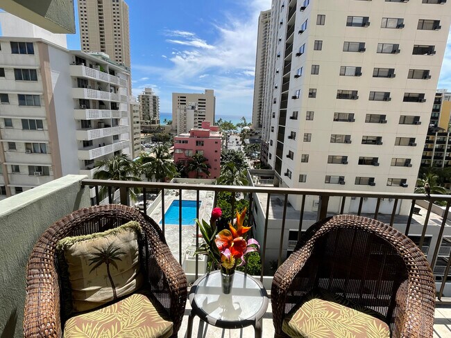 Building Photo - 2440 Kuhio Ave