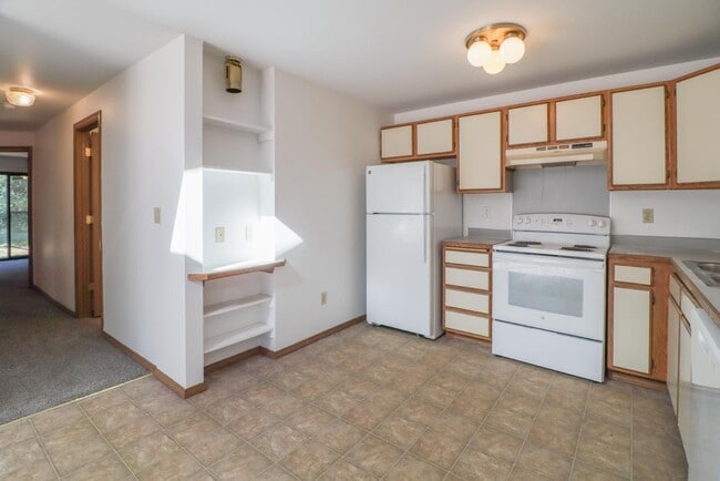 Building Photo - 9240 Mullen Rd SE