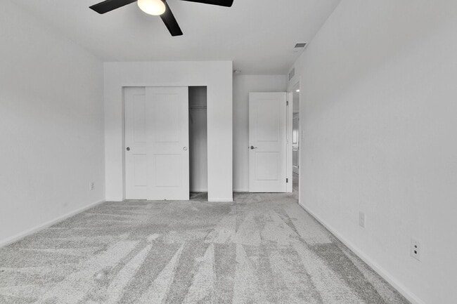 Building Photo - $4,850 - Spacious 5-Bed, 3.5 bath Home wit...