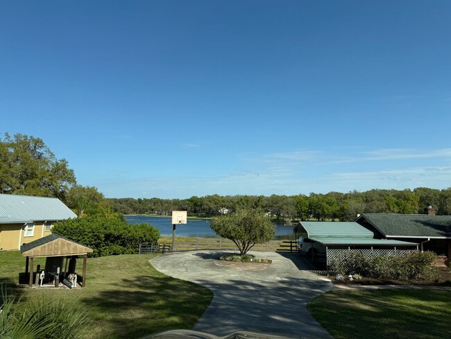 Building Photo - Mother in law