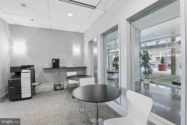 Building Photo - 350 G St SW