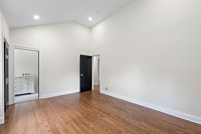 Building Photo - Renovated Ranch in North Wlmington