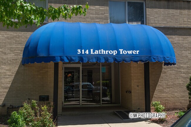 Building Photo - 314 Lathrop Ave