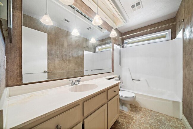 Building Photo - 7803 Goldengrove Dr
