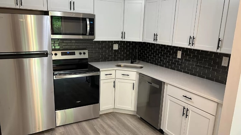 Building Photo - 108 Willow Turn