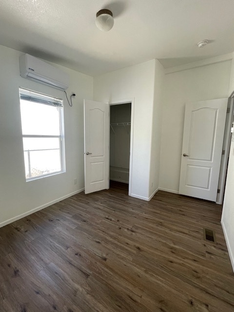 Building Photo - 23686 Lodge Dr