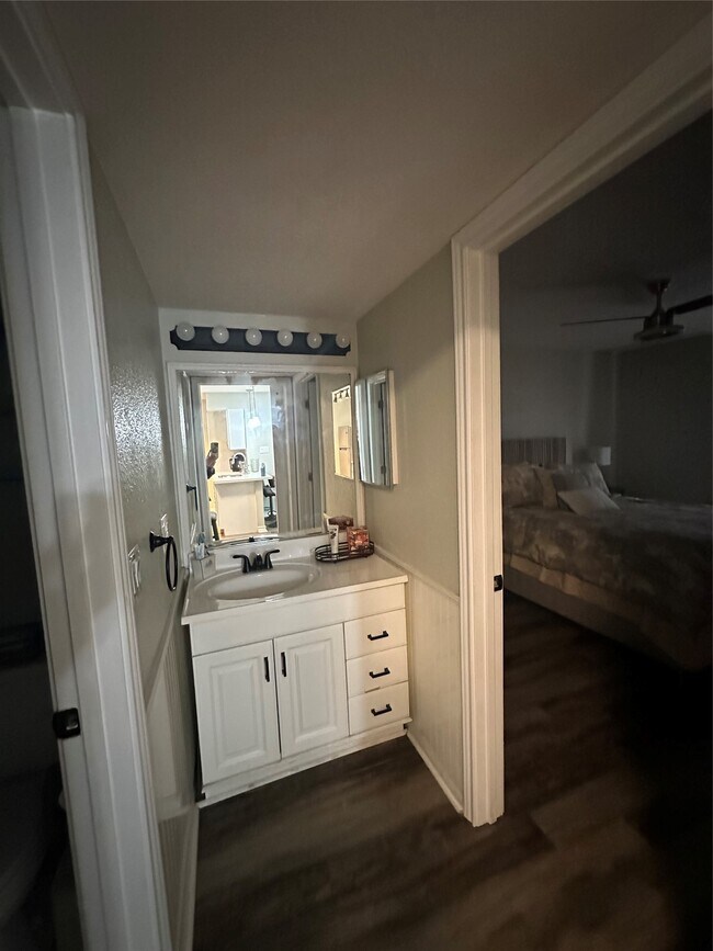 Building Photo - 250 El Dorado Blvd