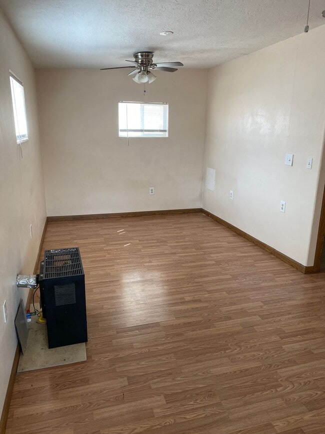 Interior Photo - 431 Virginia Street NE