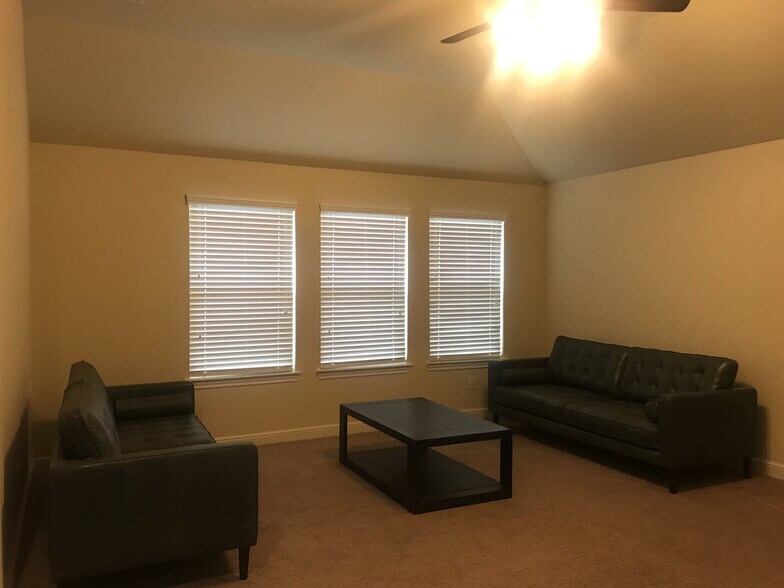 Building Photo - 10043 S Whimbrel Cir