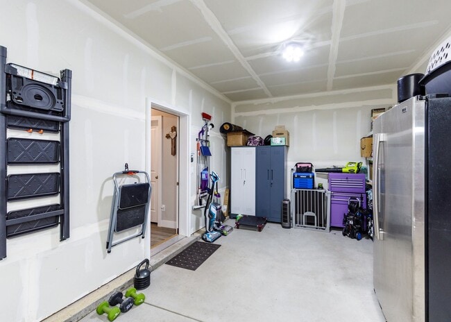 Building Photo - Luxury Ranch-Style Home for Rent | Wolf Ranch | D20 Schools | Pikes Peak Views