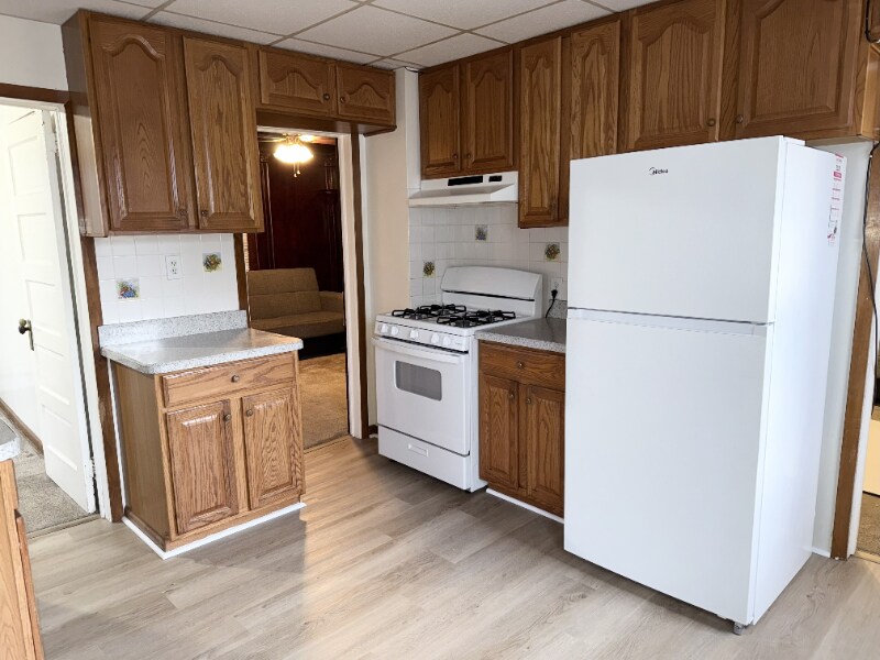 Building Photo - 32 Major St