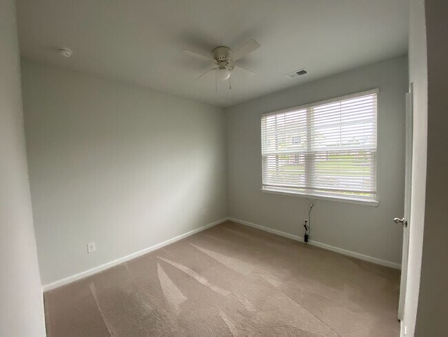 Building Photo - Beautiful 4 Bedroom in Cane Bay