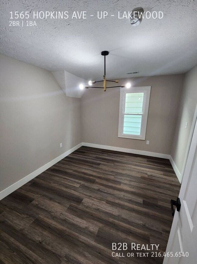 Building Photo - 1565 Hopkins Ave