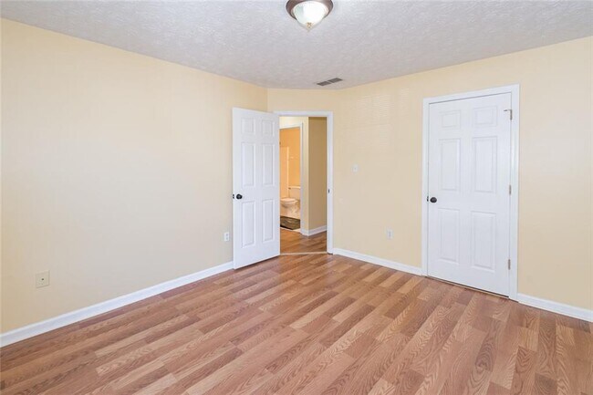 Building Photo - 118 Jimmy Reynolds Dr