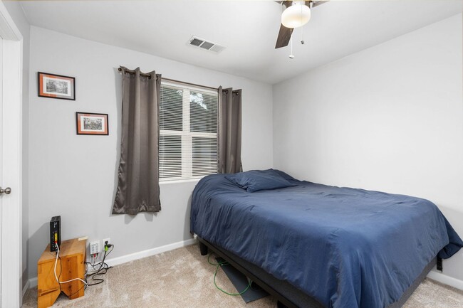 Building Photo - 720 S Velie St