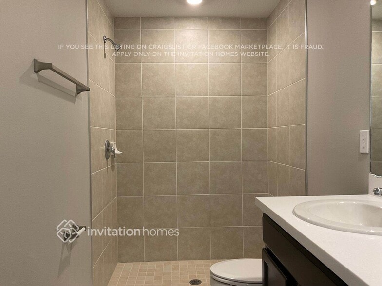 Building Photo - 555 Gasparilla Ave SE