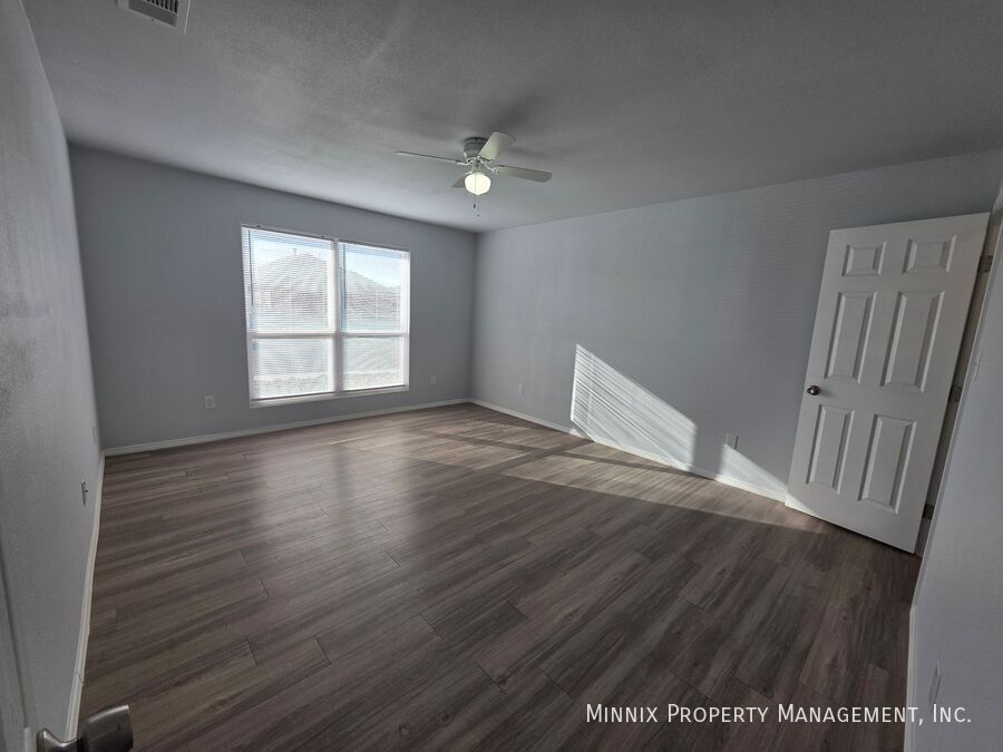 Building Photo - 1647 Wrigley Dr