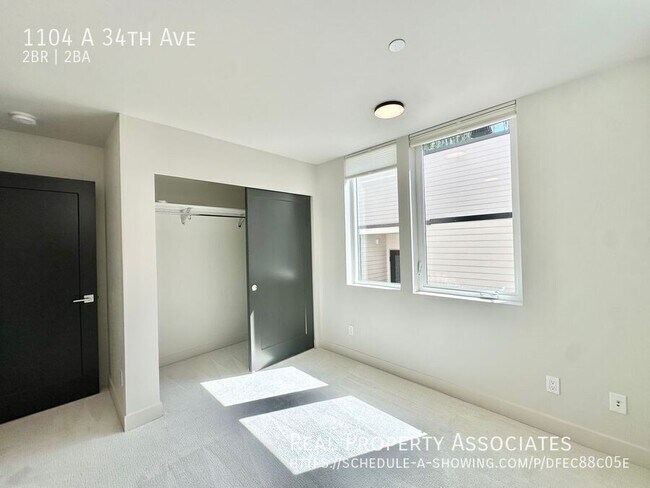 Building Photo - 1104 A 34th Ave