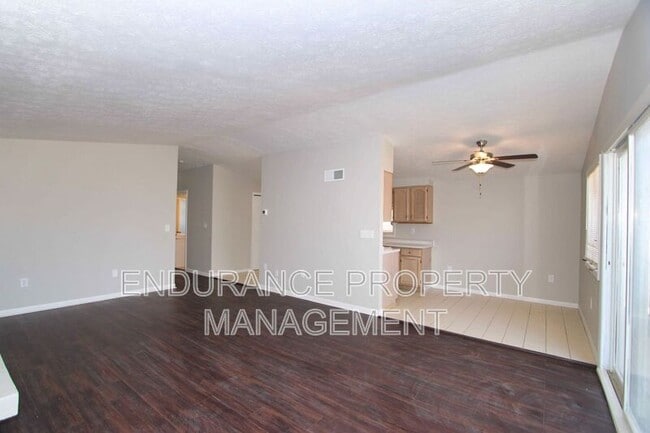 Building Photo - 3130 Balsamridge Dr