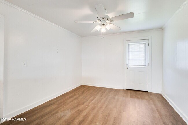 Building Photo - 866 Mouton Rd